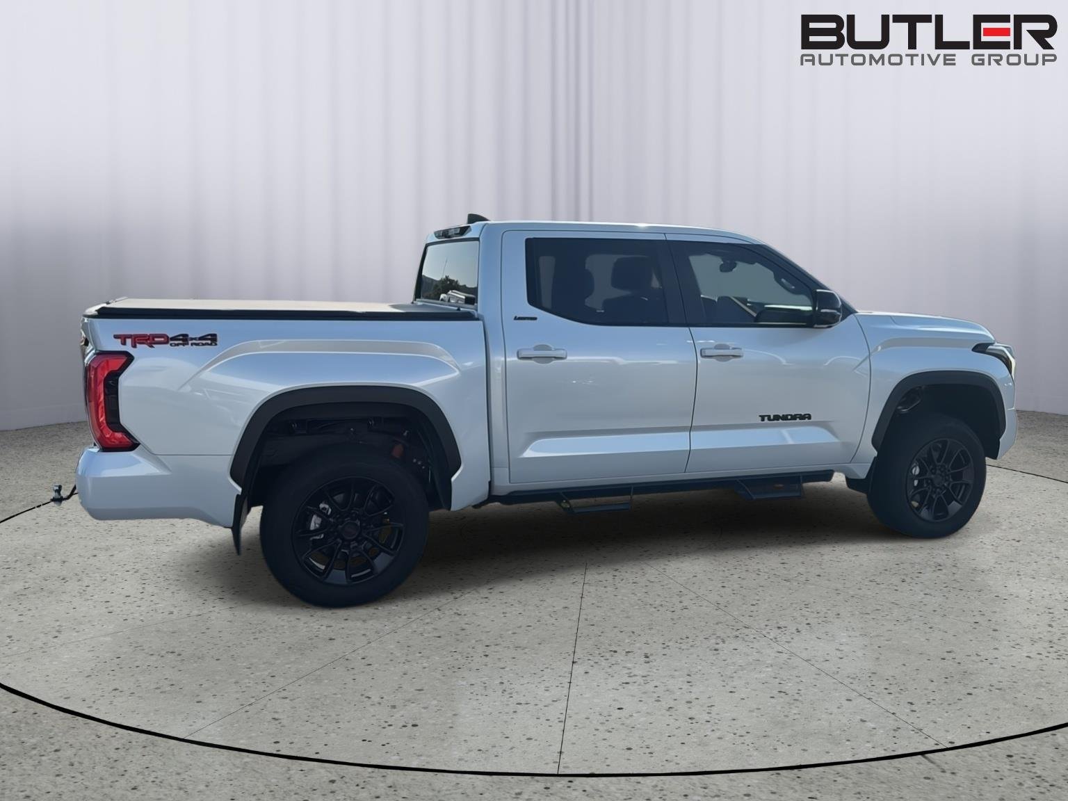 Used 2024 Wind Chill Pearl Toyota Limited image 7