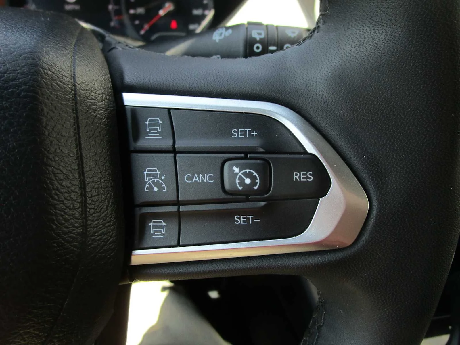 Used 2023 Bright White Clearcoat Jeep Limited image 32