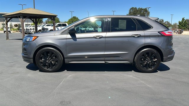 Used 2022 Gray Ford SE image 6