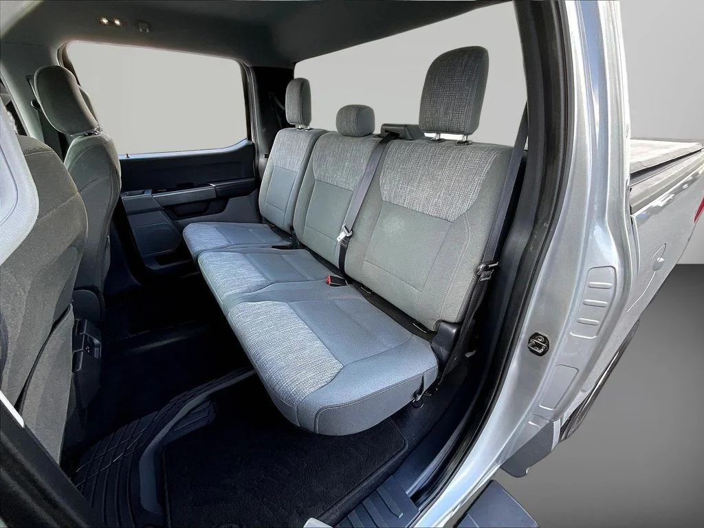 Used 2023 Silver Ford XLT image 23