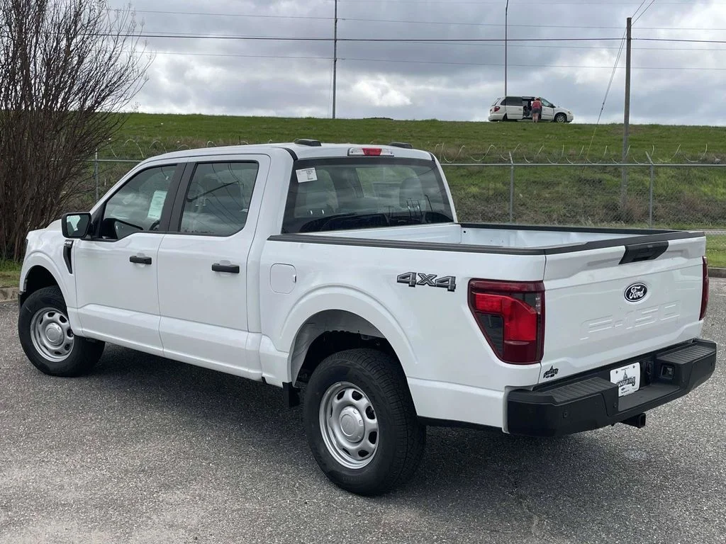 New 2026 White Ford XL image 5