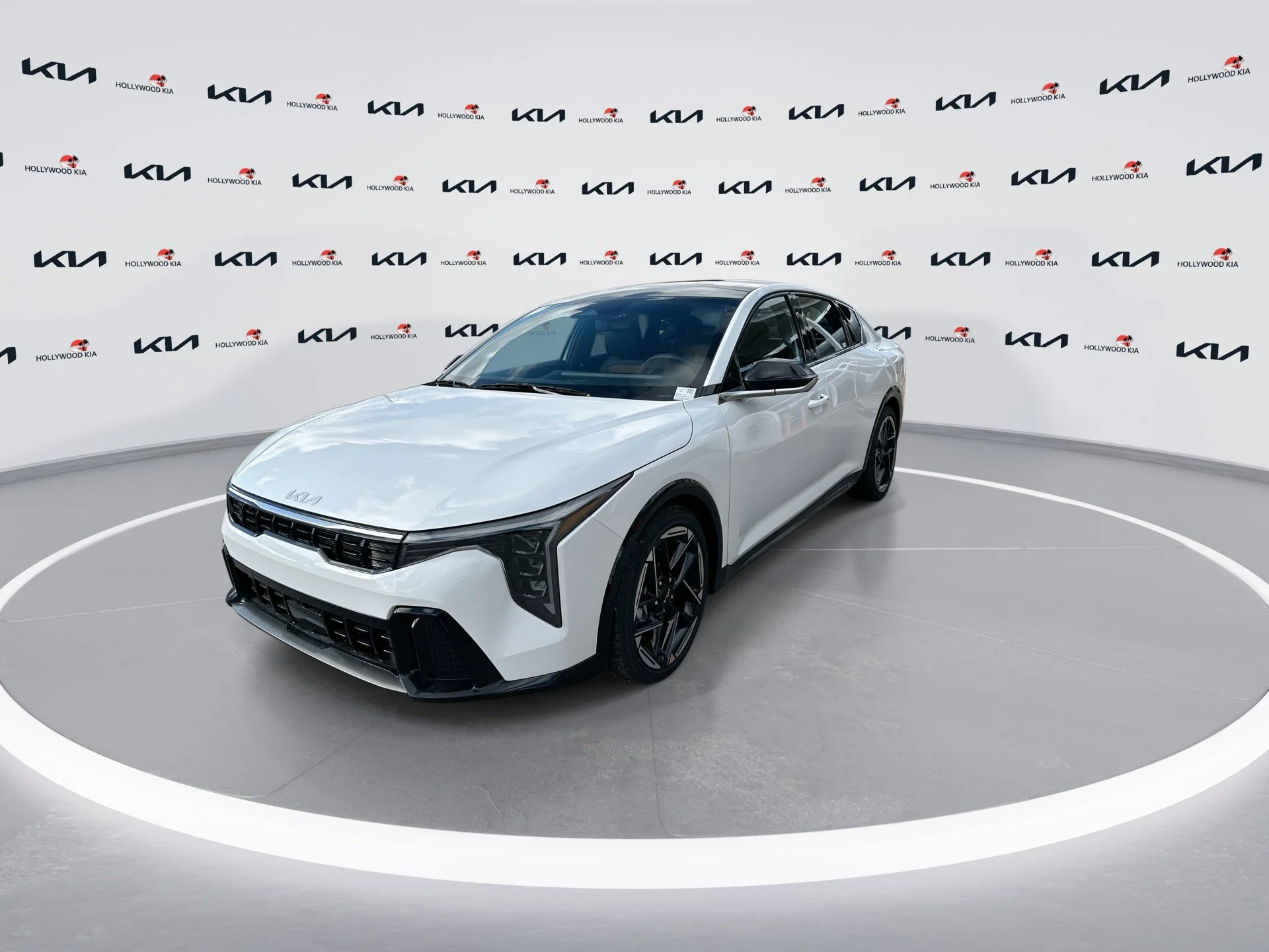 New 2026 Snow White Pearl Kia GT-Line image 4