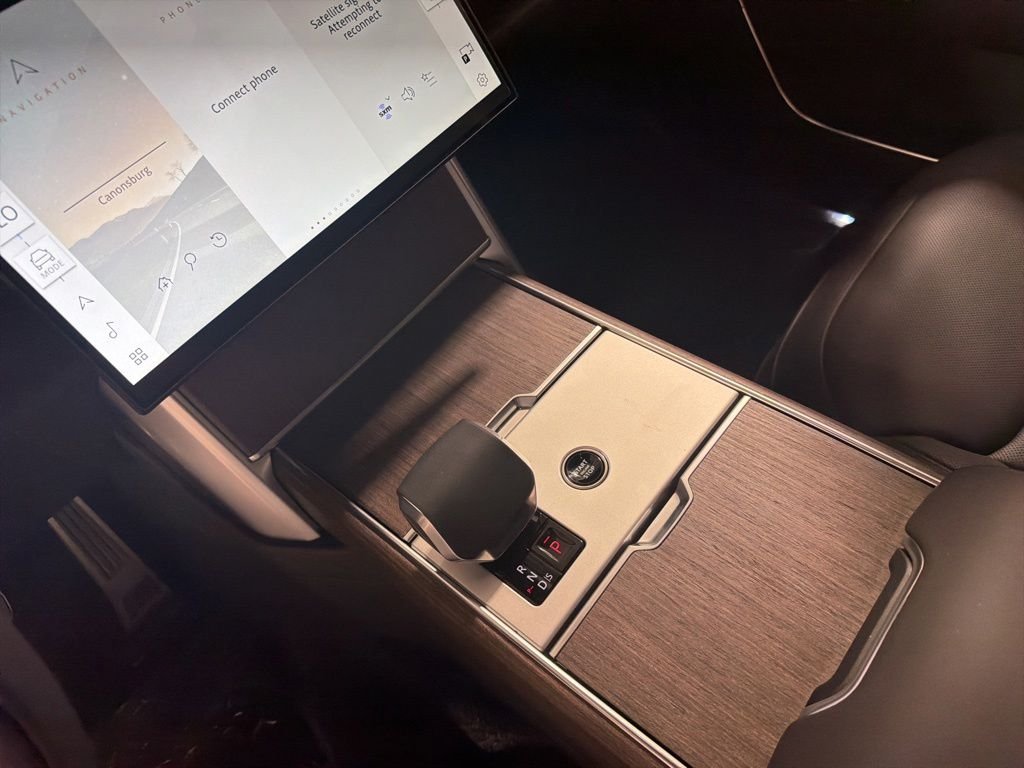 2026 Land Rover Range Rover SE - Photo 17