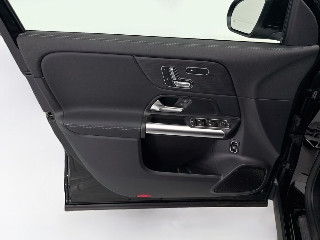 Certified Used 2026 Night Black Mercedes-Benz GLA 250 image 22
