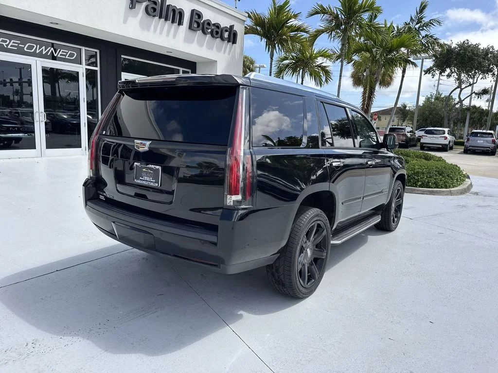 Used 2020 Black Raven Cadillac Luxury image 3