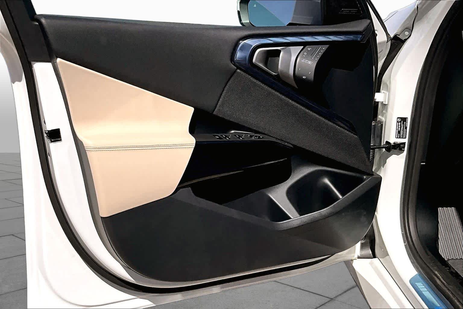 New 2026 Alpine White BMW 30 xDrive image 10