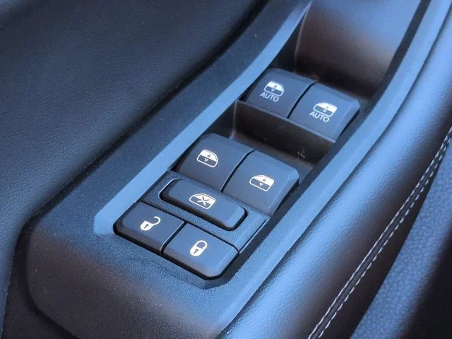 Used 2024 Red Jeep Altitude X image 23