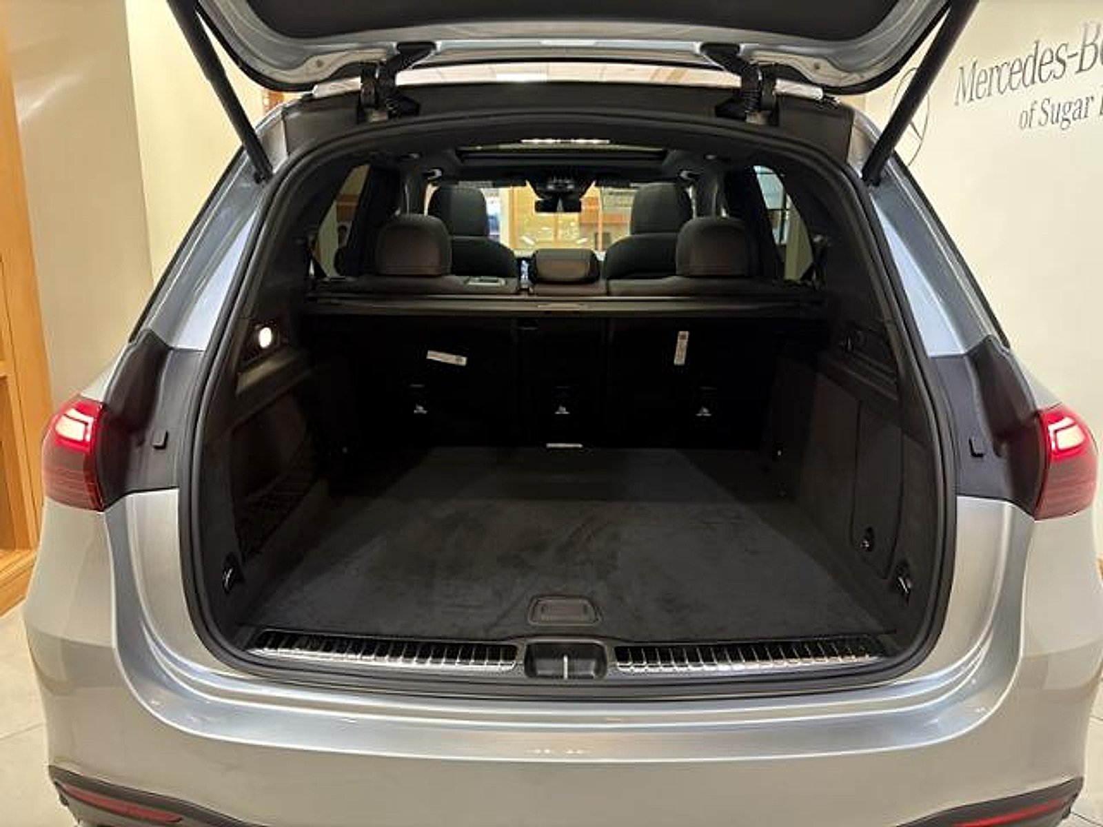 New 2026 Cirrus Silver Metallic Mercedes-Benz  image 24