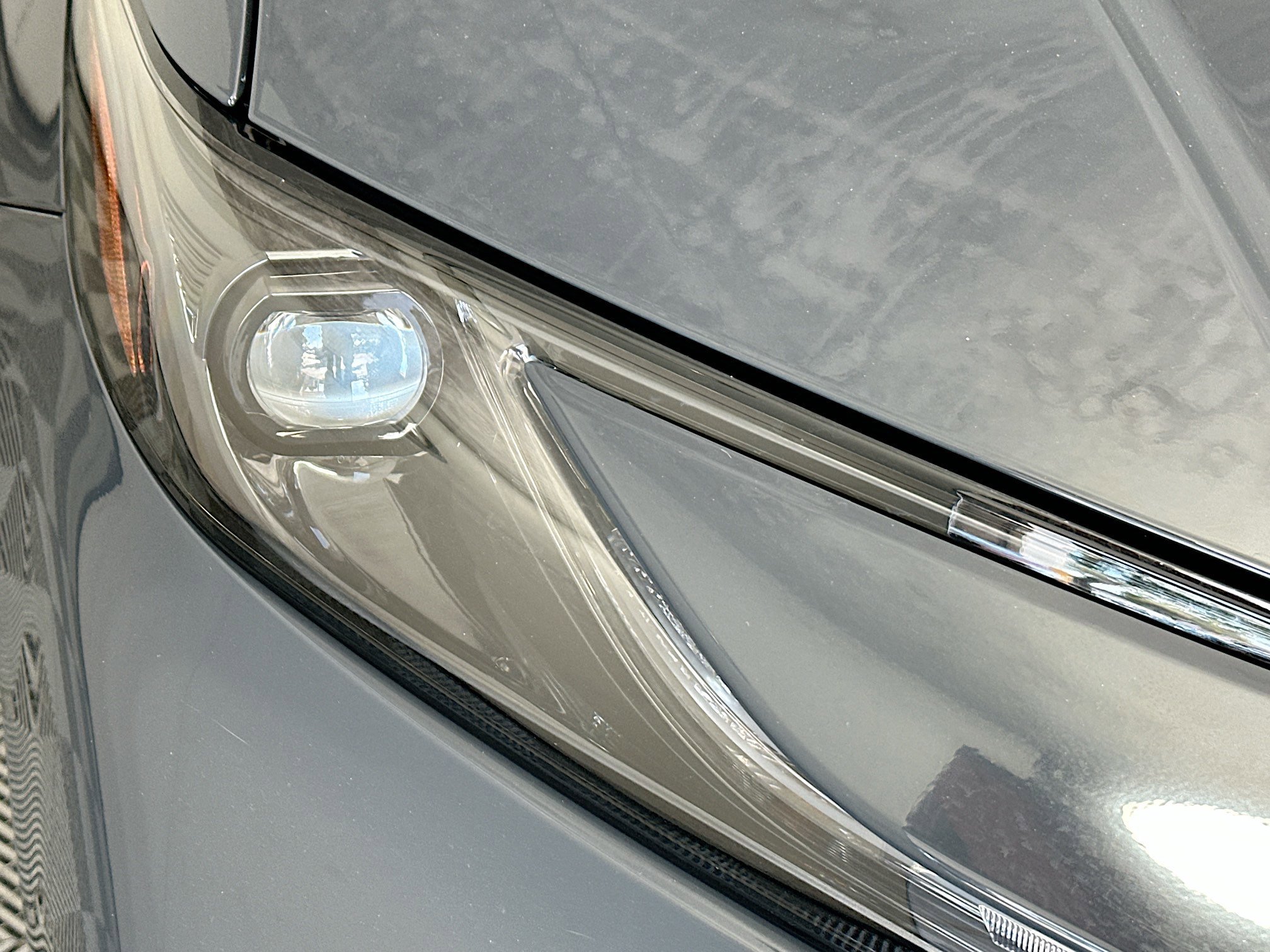 Used 2025 Underground Toyota LE image 9