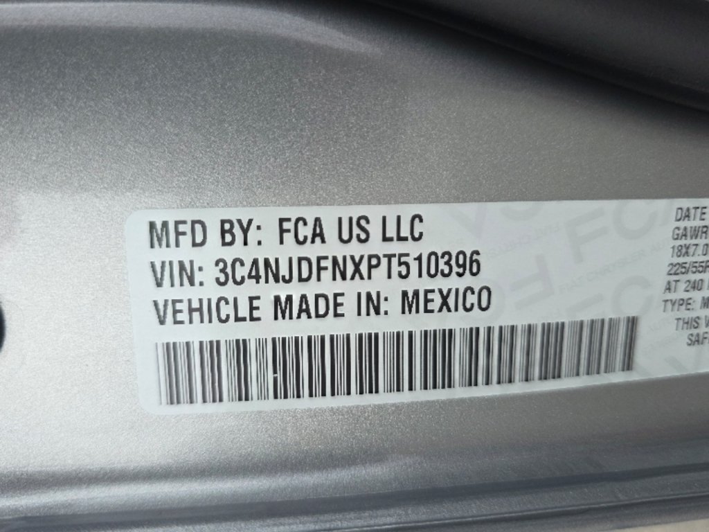 Used 2023 Billet Silver Metallic Clear Coat Jeep Latitude Lux image 35