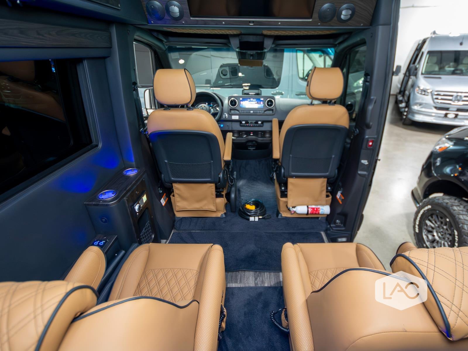 New 2026 BLACK OGV Luxury Coach AWD 144 | ADV PKG | PetSafe image 10