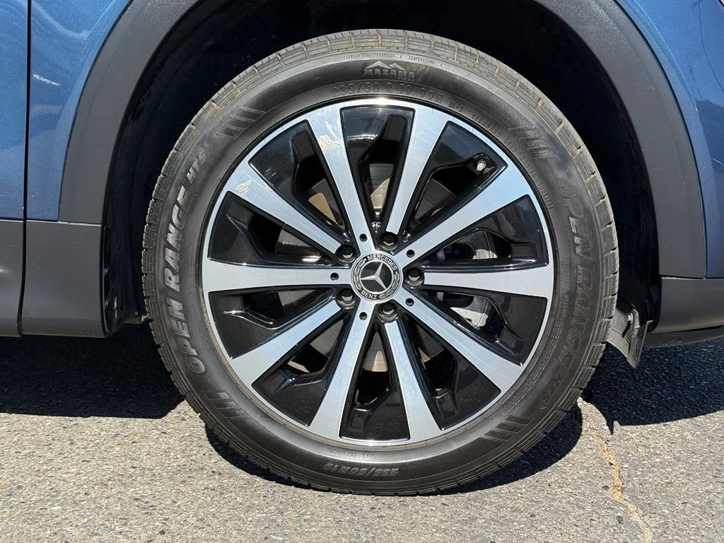Certified Used 2023  Mercedes-Benz GLB 250 image 17
