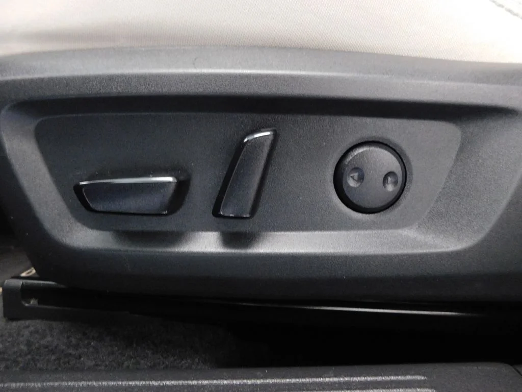 Certified Used 2025 Super Black Nissan SV image 19