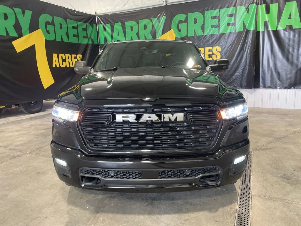 New 2026 Diamond Black Crystal Pearl-Coat Exterior Paint RAM Big Horn image 2