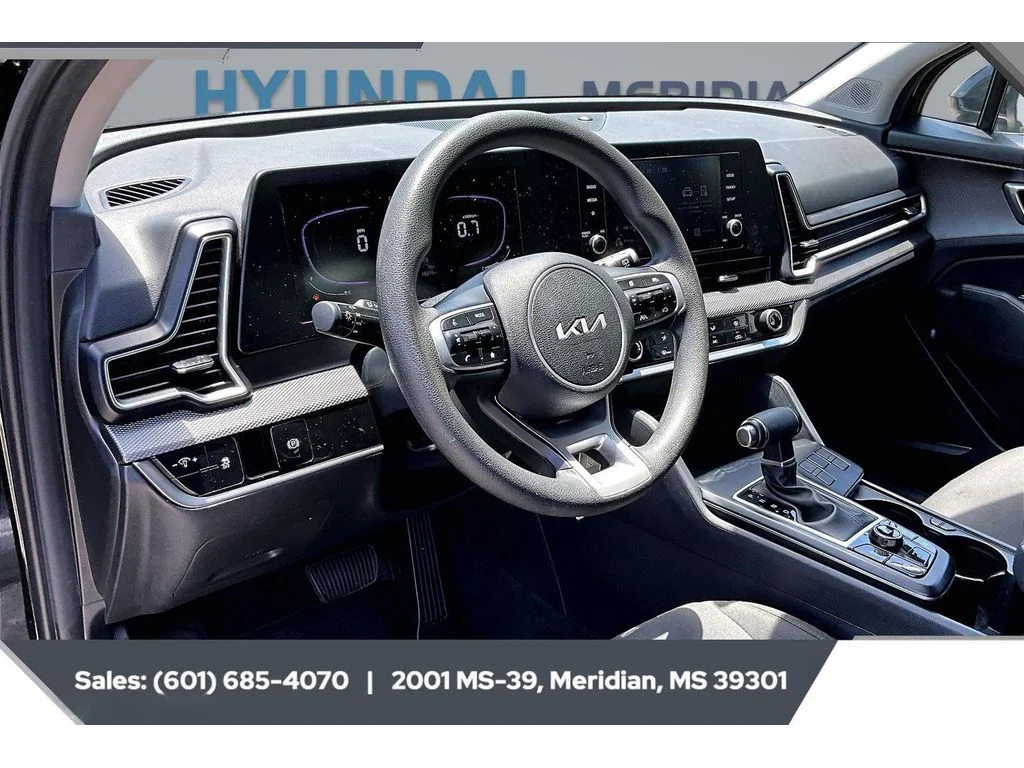 Used 2025 Fusion Black Kia LX image 12