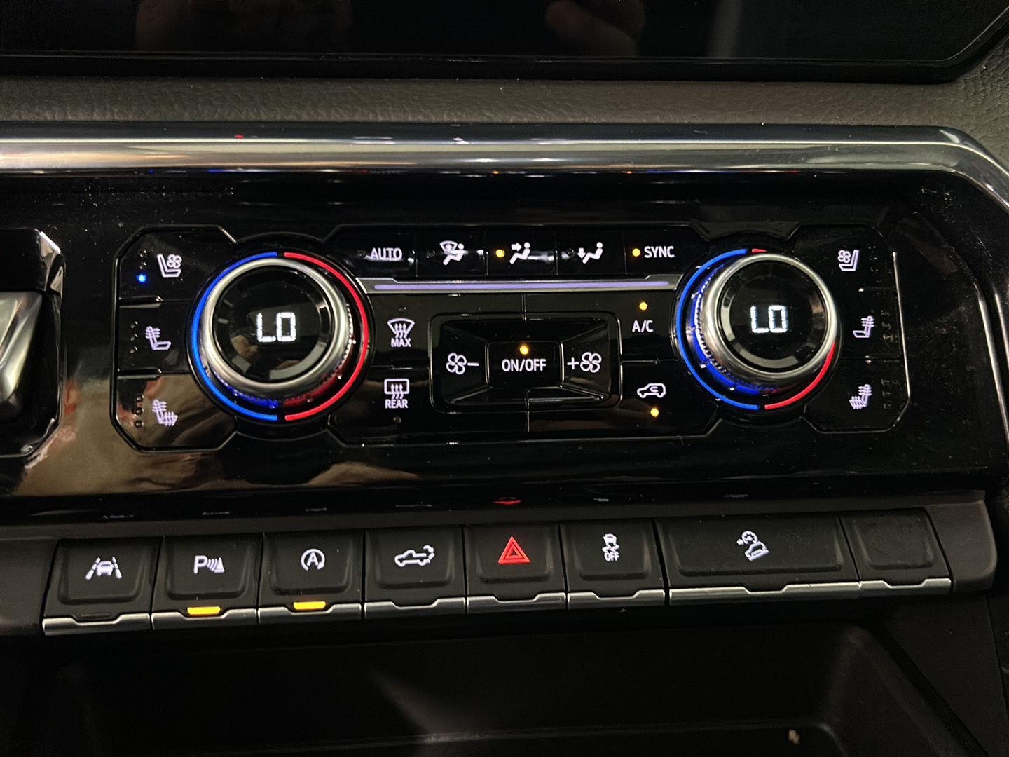 Used 2025 Onyx Black GMC Denali image 20