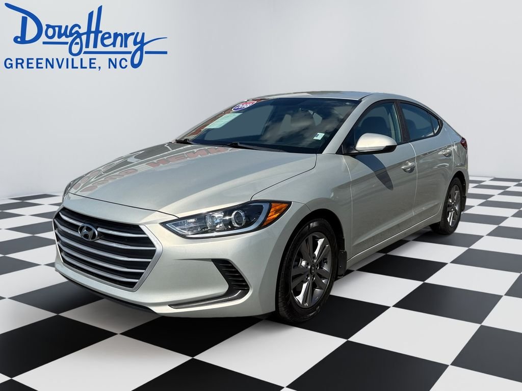 Used 2018 Beige Hyundai SEL image 1