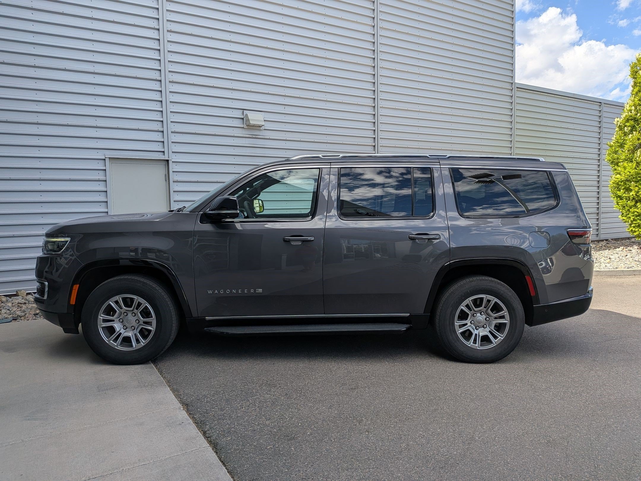 Used 2023 Baltic Gray Metallic Clearcoat Jeep Series I 4x4 image 8