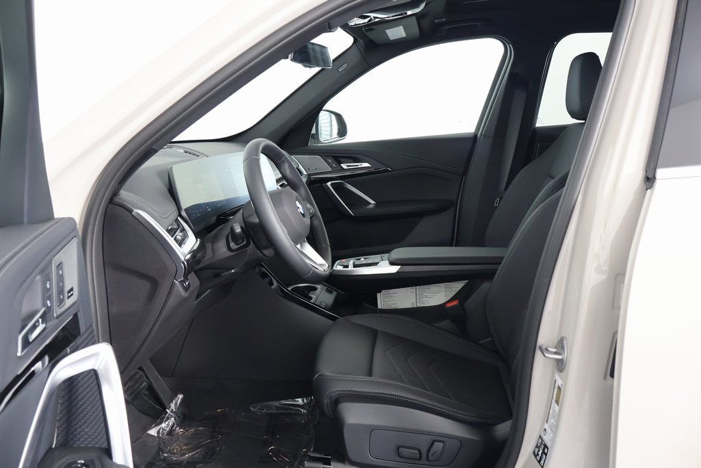 New 2027 Dune Grey Metallic BMW xDrive28i image 5