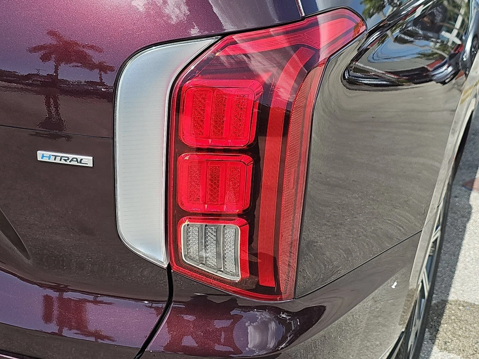 Used 2022 Red Hyundai Calligraphy image 32