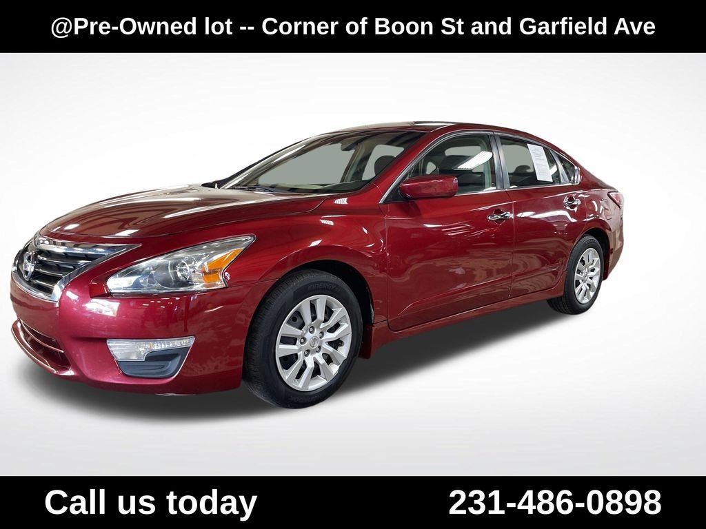 Used 2013 Red Nissan 2.5 S image 1