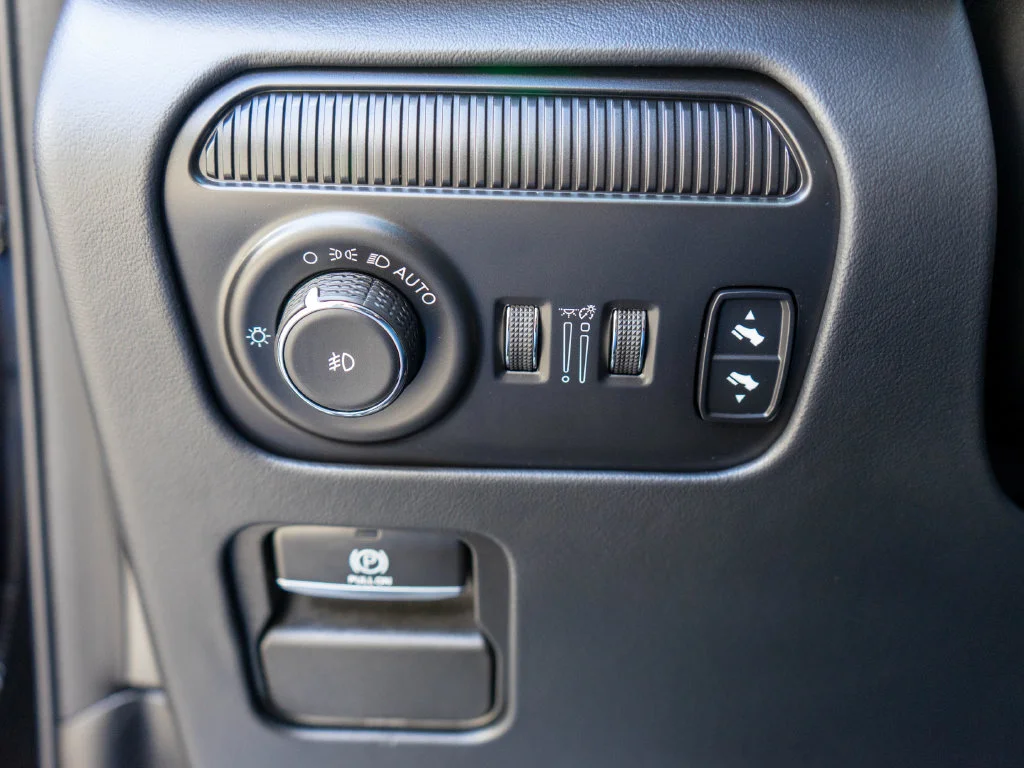 Used 2023 Black Jeep Series III image 23