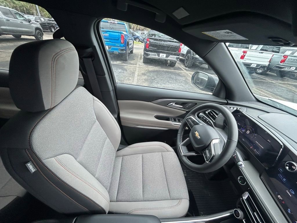 2025 Chevrolet Traverse LT - Photo 26