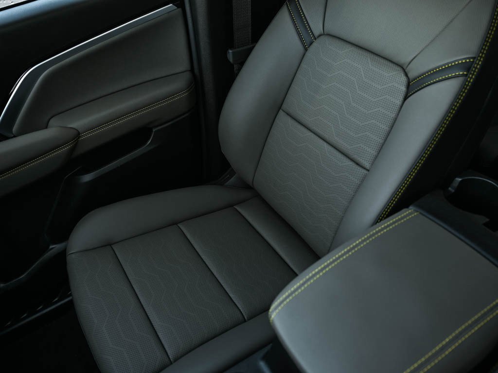 2026 Chevrolet Colorado ZR2 - Photo 23