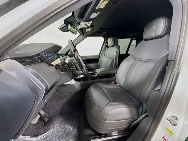New 2026 Fuji White Land Rover SE image 11
