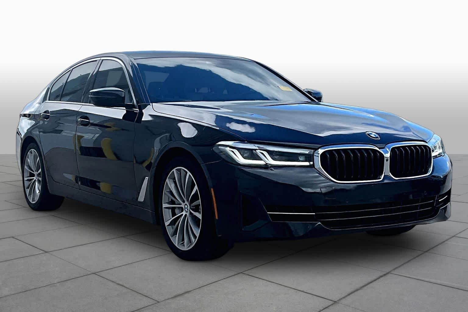Used 2021 Black Sapphire Metallic BMW 540i xDrive image 3