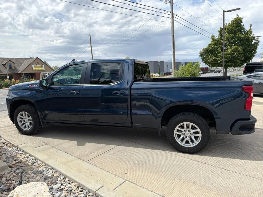 Used 2021 Blue Chevrolet RST image 4