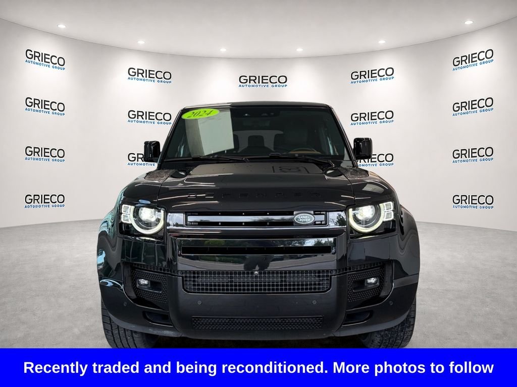 Used 2024 Black Land Rover X-Dynamic SE image 2
