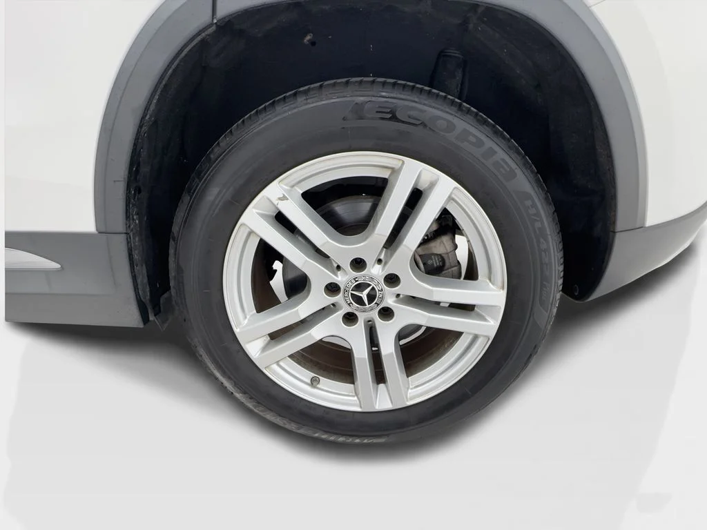 Used 2022 White Mercedes-Benz GLA 250 image 6