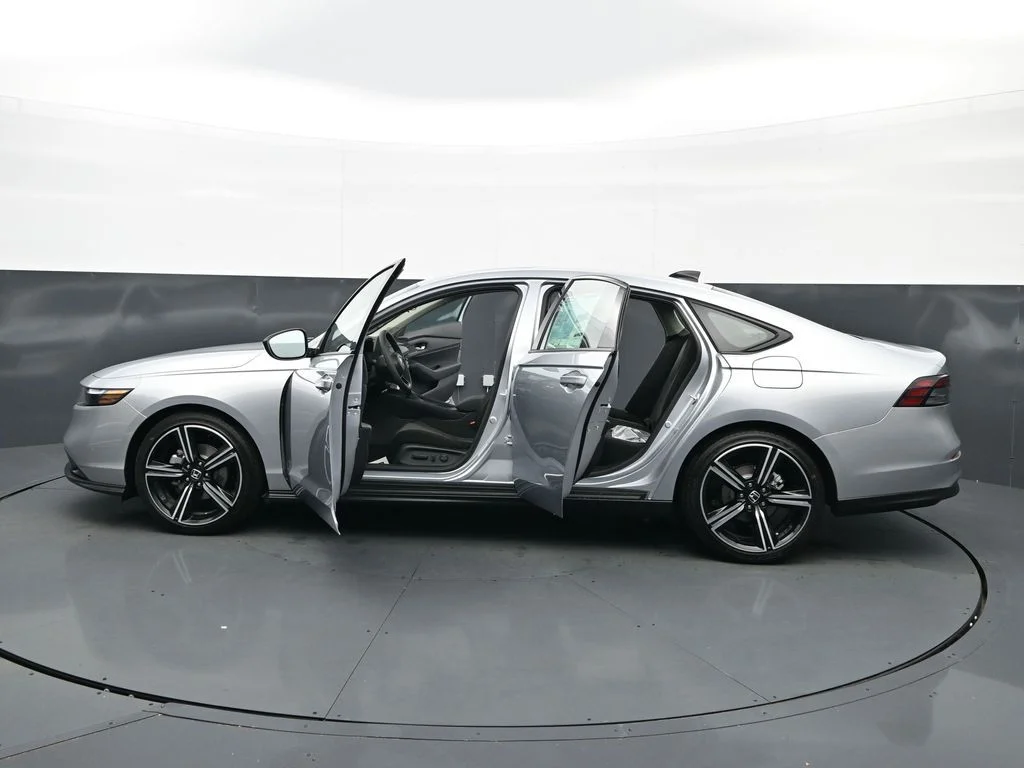 New 2026 Solar Silver Metallic Honda SE image 32