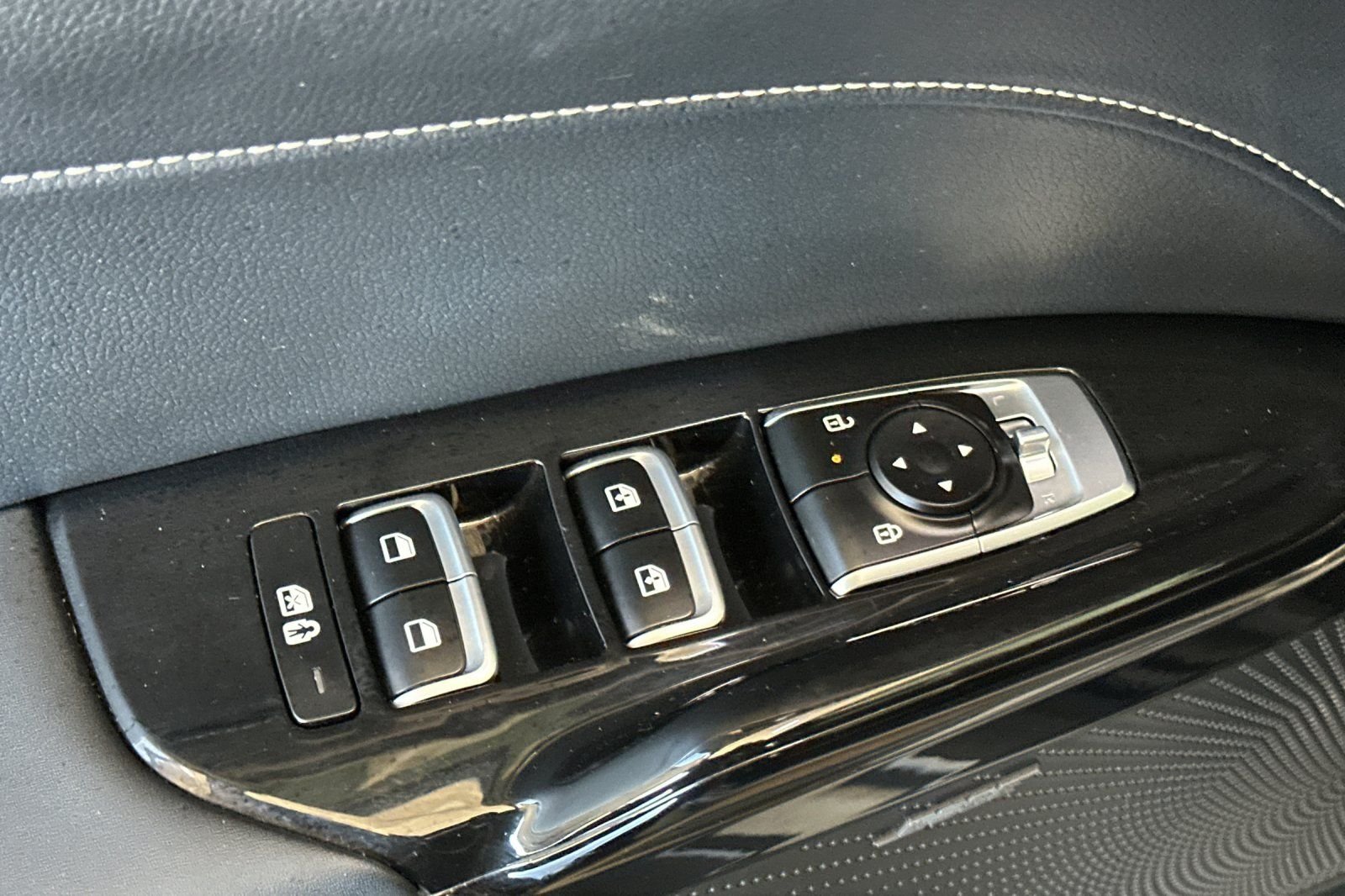 Used 2025 Gray Kia GT-Line image 12