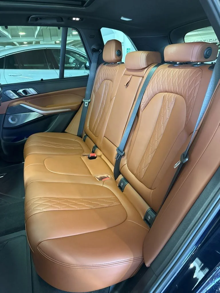 Used 2024 Tanzanite Blue II Metallic BMW M60i image 8