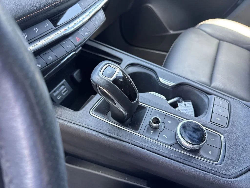 Used 2019 White Cadillac Sport image 20