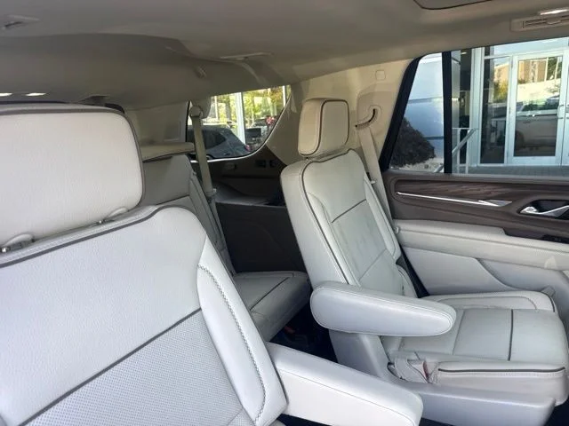 Used 2023 White GMC Denali image 36