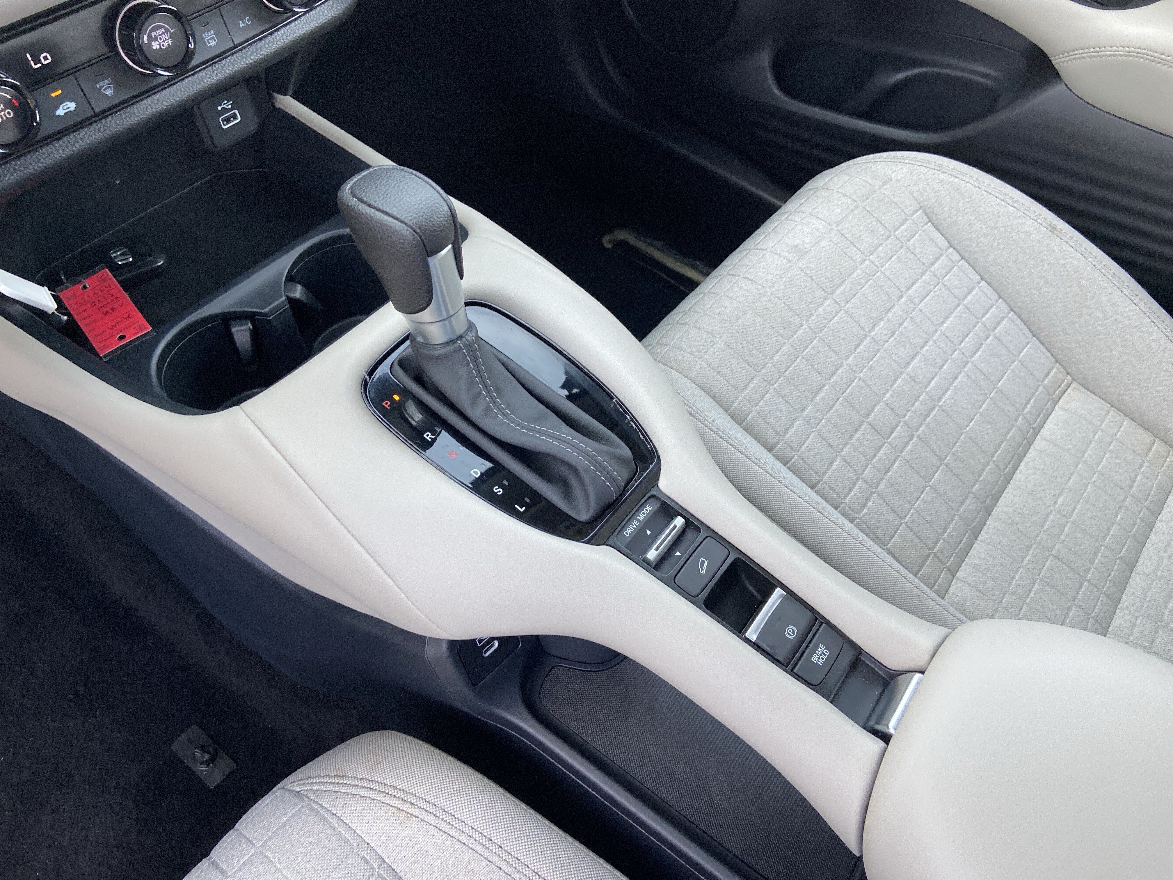 Used 2025 Platinum White Pearl Honda LX image 24