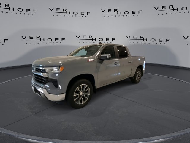 Used 2024 Slate Gray Metallic Chevrolet LT image 4