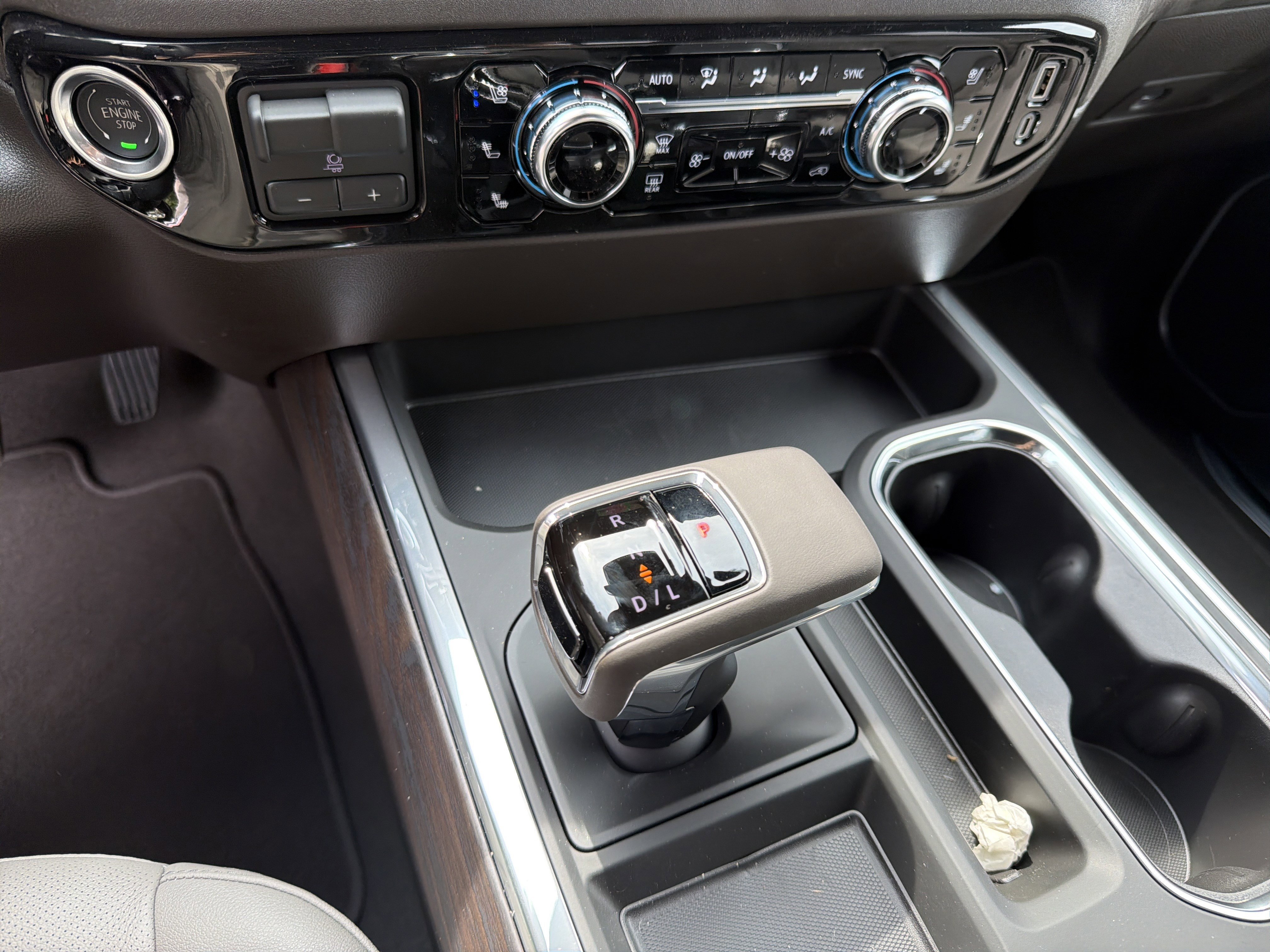 2026 GMC Sierra 1500 SLT - Photo 27