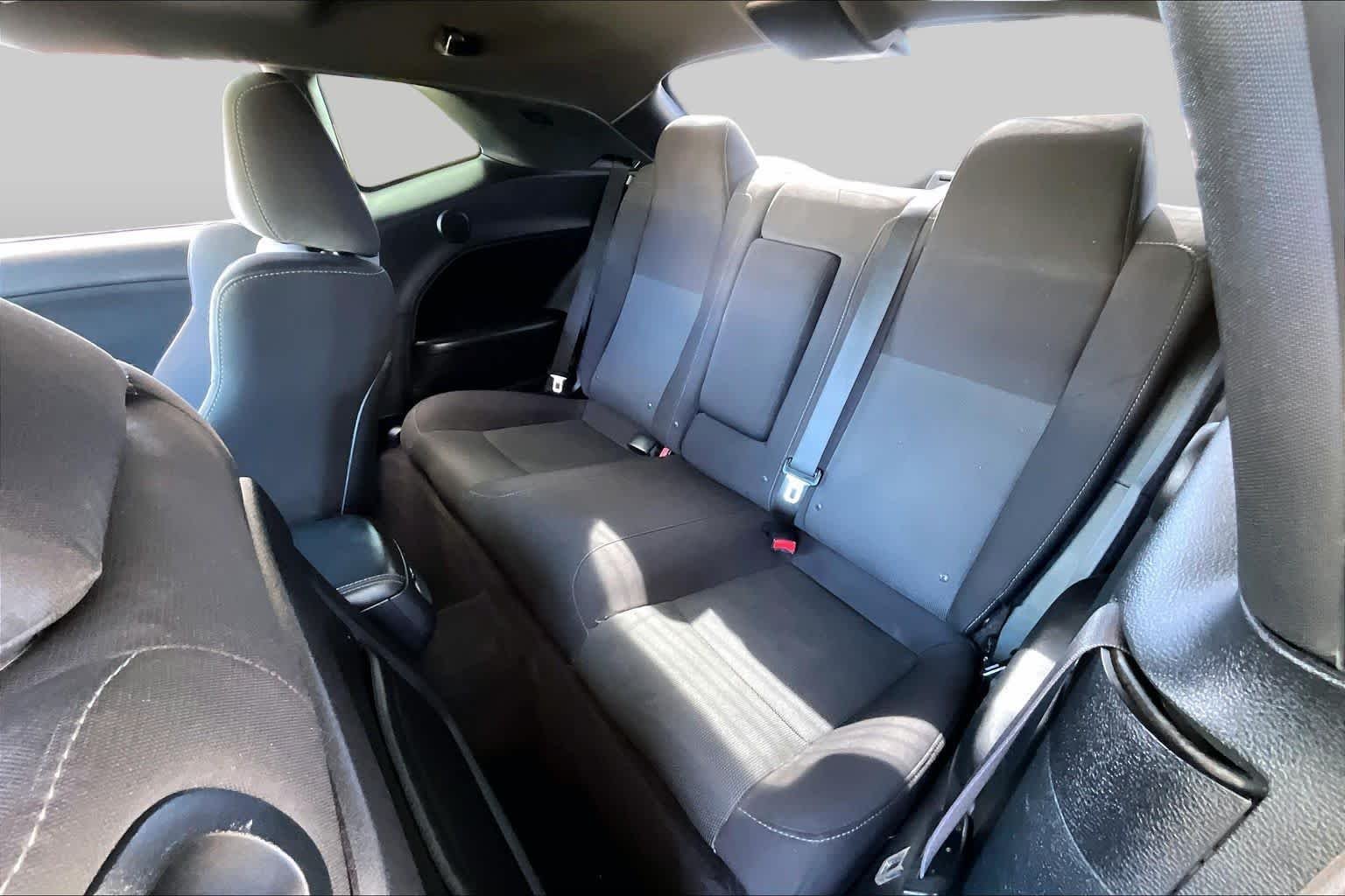 Used 2016 Granite Pearlcoat Dodge R/T Scat Pack image 21
