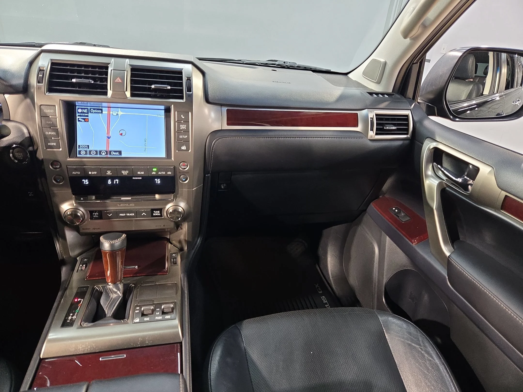 Used 2017 Black Onyx Lexus GX 460 image 11
