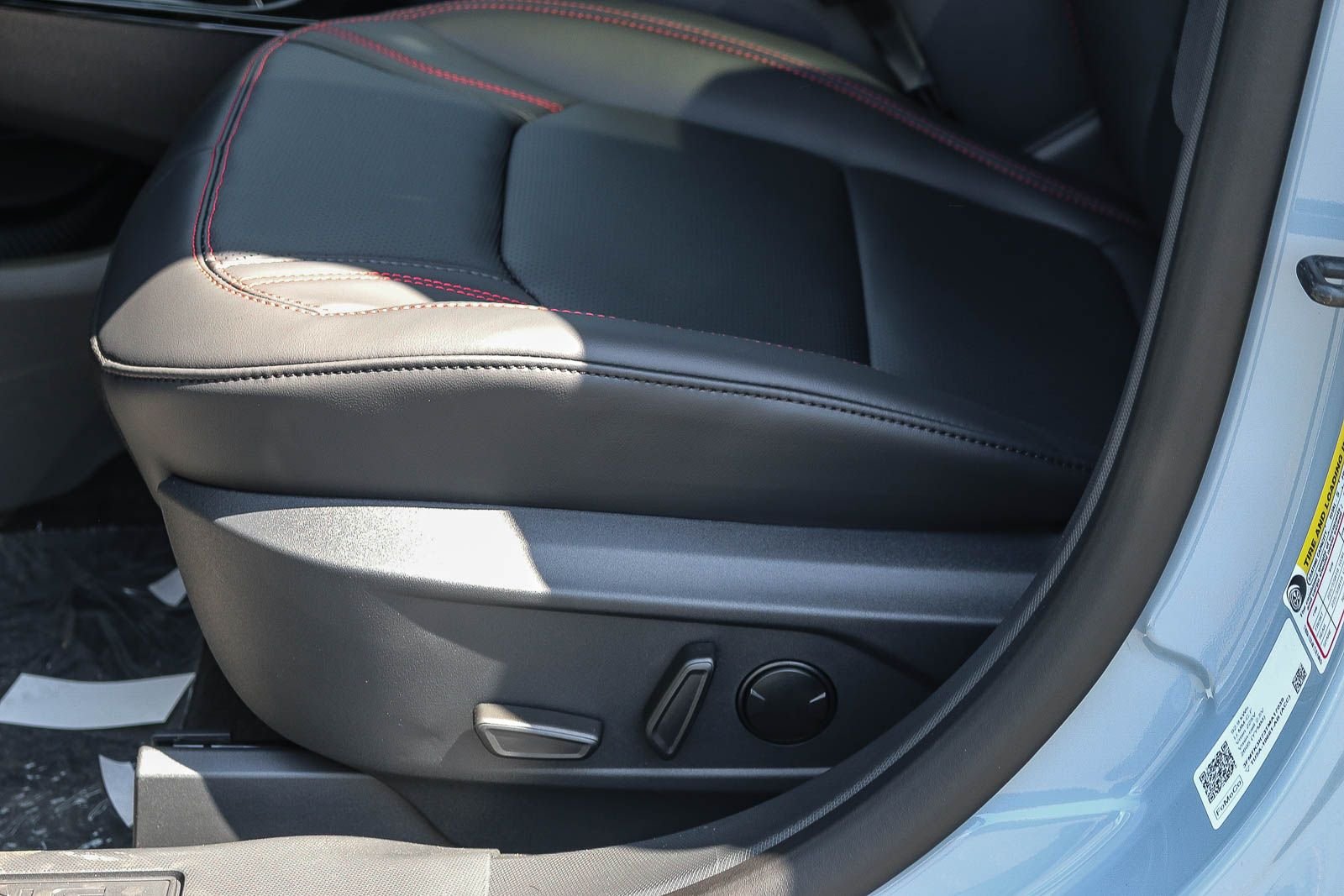 New 2026 Glacier Gray Metallic Tri-coat Ford Premium image 25