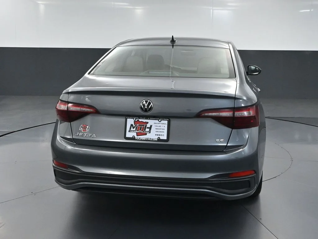 Used 2024 Gray Volkswagen 1.5T SE image 6