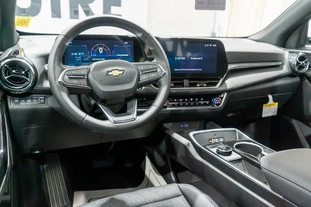 New 2027 Summit White Chevrolet LT image 11