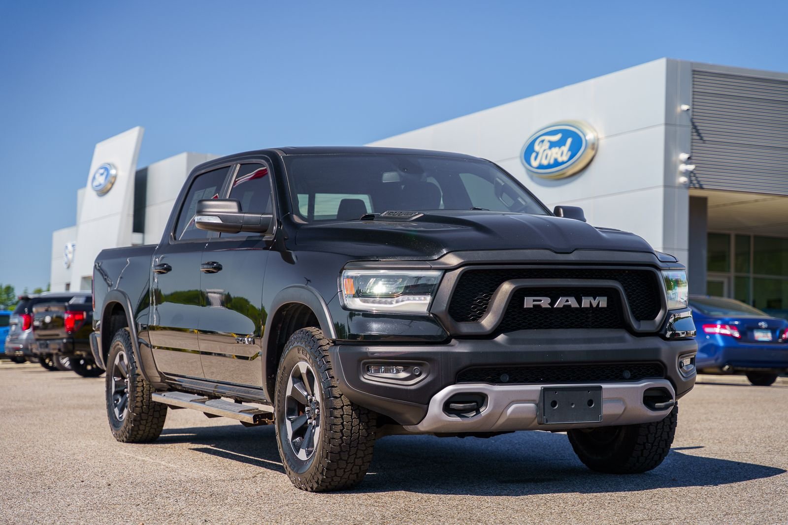 2019 RAM 1500 Rebel 4x4 Crew Cab 5'7's photo