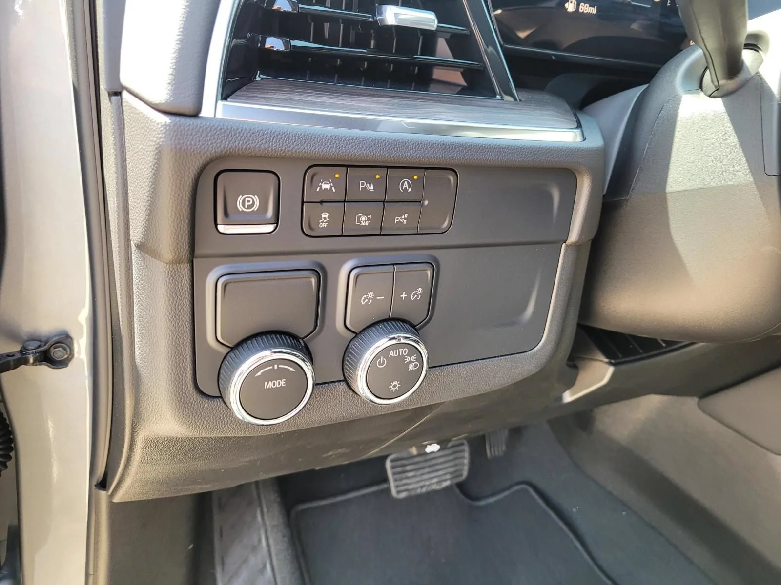 2026 Chevrolet Tahoe LS - Photo 17