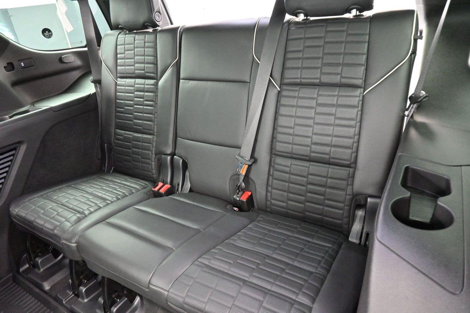 Used 2021 CRYSTAL WHITE TRICOAT Cadillac Sport Platinum image 36