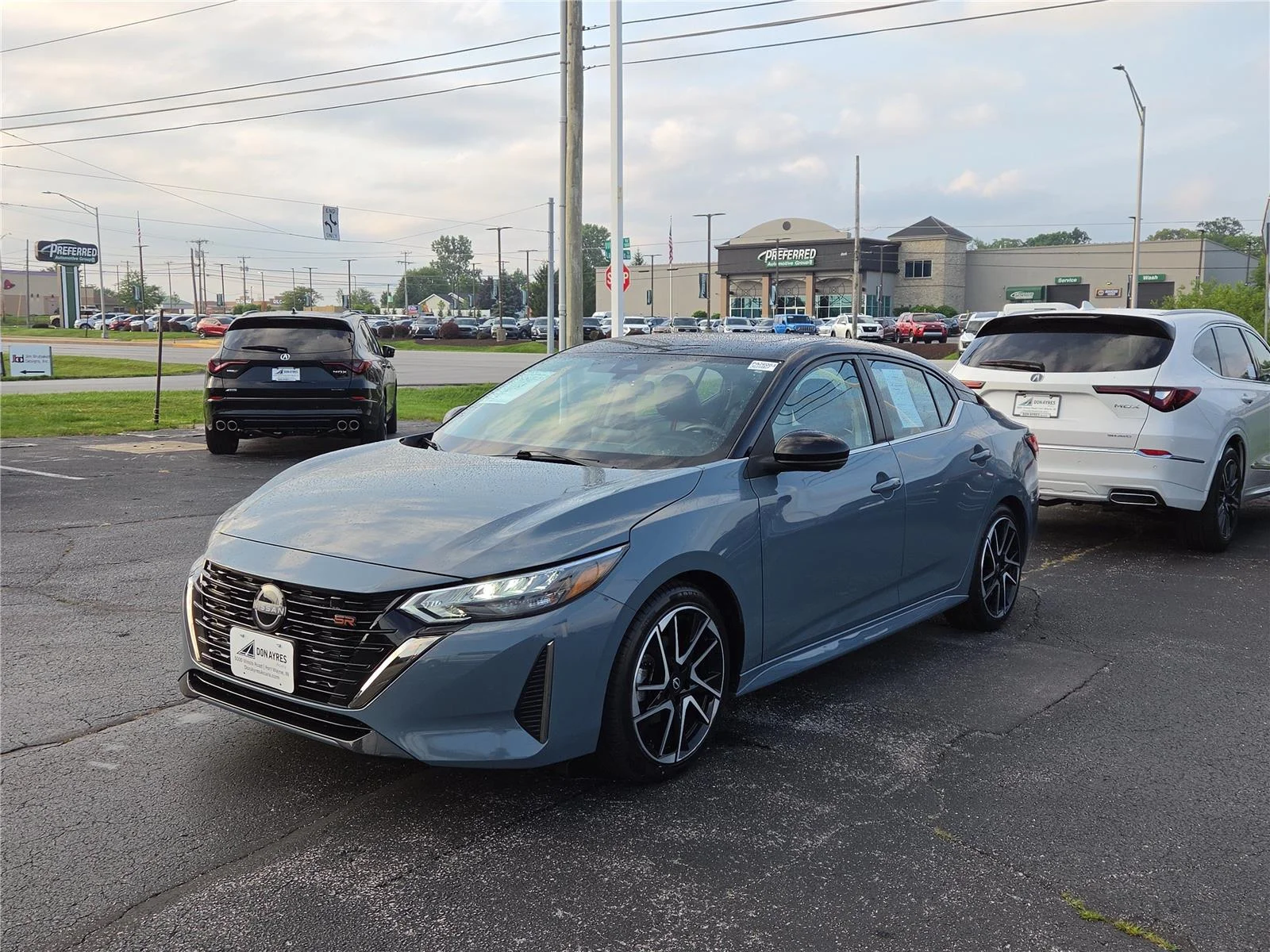Used 2024 Atlantic Gray Metallic/Super Black Nissan SR image 3